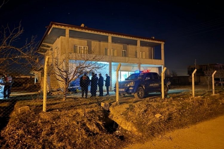 Niğde'de 2 akrabasını vurdu, intihar etti!