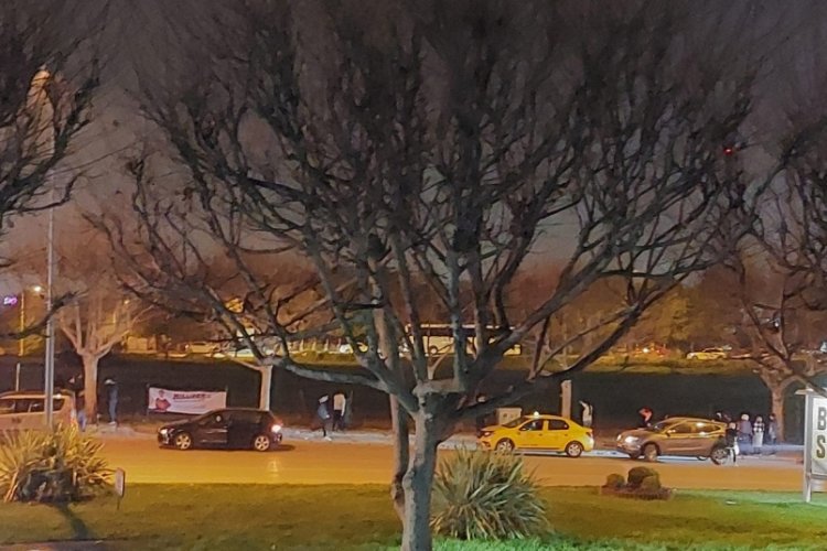 Bursa'da yeni yılın ilk dakikalarında coşkulu kutlama!