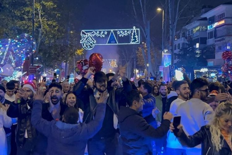 T&uuml;rkiye yeni yıla coşkuyla girdi
