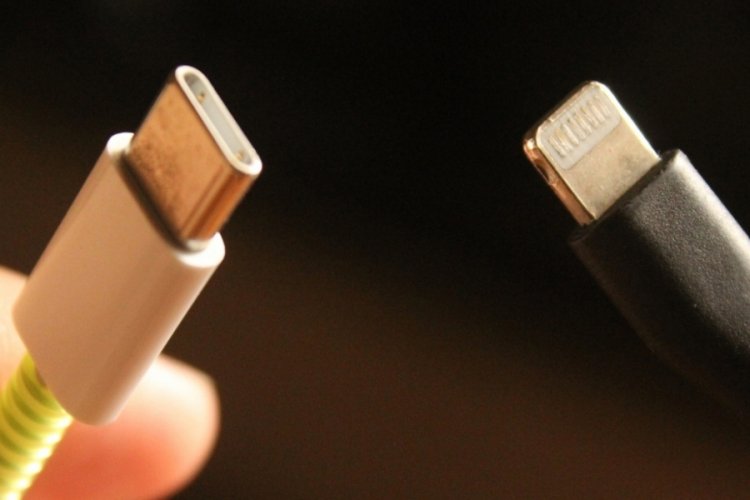 AB, elektronik cihazlarda ortak şarj kullanılacağını duyurdu
