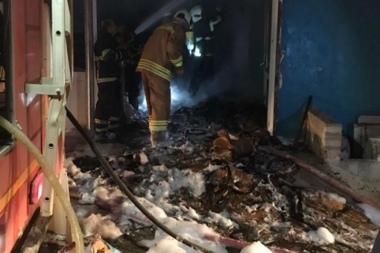 Hatay'da gıda deposunda korkutan yangın