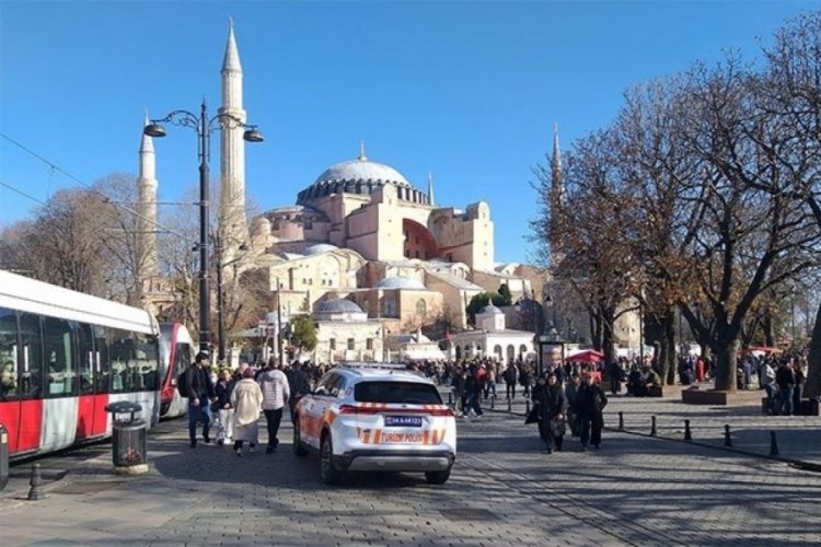 İstanbul'a 2023'&uuml;n 11 ayında gelen yabancı turist y&uuml;zde 9 arttı