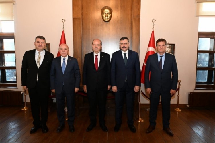 KKTC Cumhurbaşkanı Tatar'dan Vali &Ccedil;ift&ccedil;i ve Başkan Sekmen'e teşekk&uuml;r