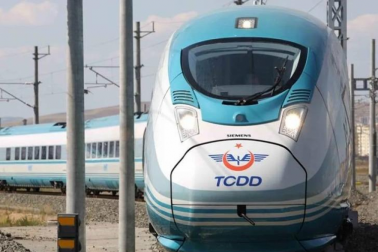 Bakan a&ccedil;ıkladı: Bir il daha hızlı trene kavuşuyor