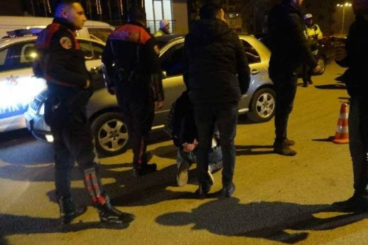 Yılbaşı kutlamalarında havaya ateş a&ccedil;an 24 kişi g&ouml;zaltına alındı
