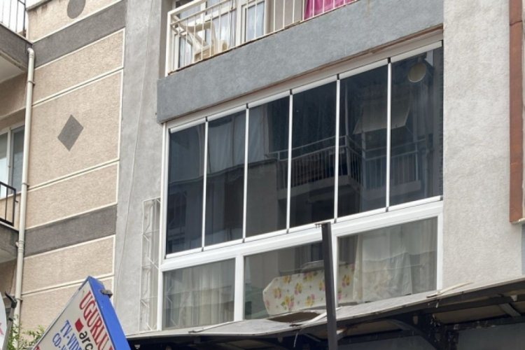Yılbaşı i&ccedil;in tatile geldi, 5'inci kattan aşağıya d&uuml;şt&uuml;