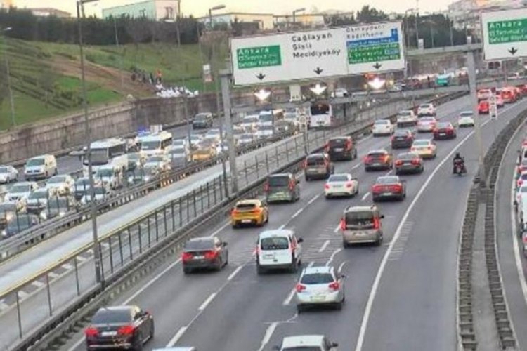 İstanbul'da trafik yoğunluğu oluştu