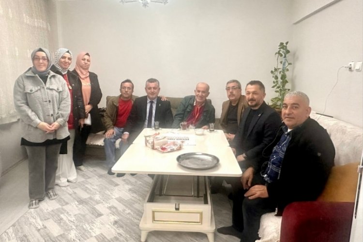 AK Parti Yıldırım engelli bireylerin doğum g&uuml;n&uuml;n&uuml; kutladı