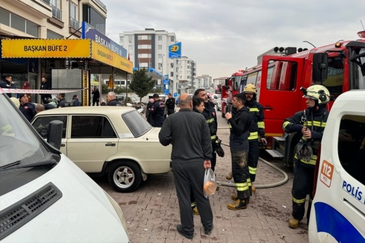 Gaziantep'te itfaiye eri yangına m&uuml;dahale ederken yaralandı