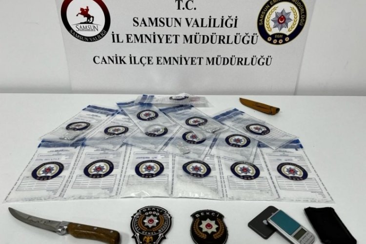Samsun'da &uuml;st aramasında uyuşturucu &ccedil;ıkan 3 kişiye g&ouml;zaltı