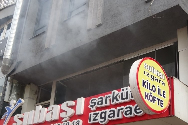 Bilecik'te 9 katlı binada yangın
