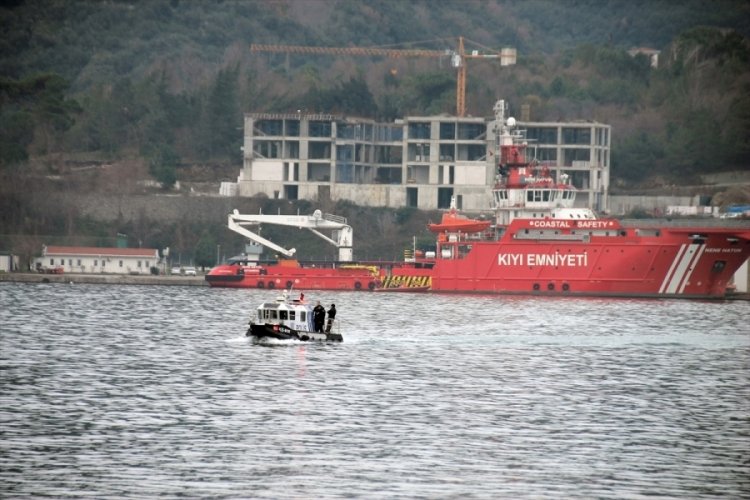 Zonguldak'ta batan geminin kayıp 7 personelini arama &ccedil;alışmaları s&uuml;r&uuml;yor