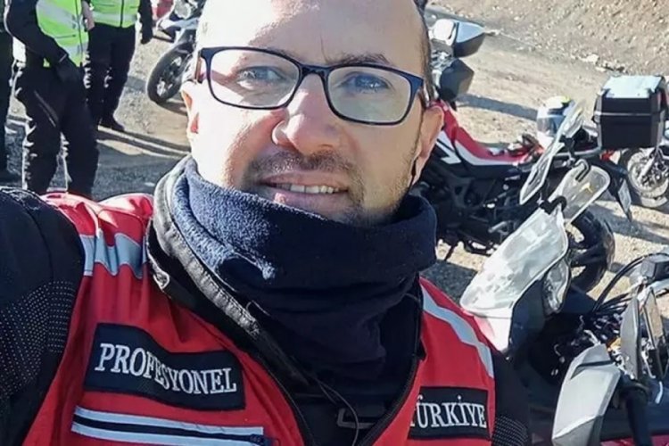 Denizli'de otomobille &ccedil;arpışan motosiklet s&uuml;r&uuml;c&uuml;s&uuml; hayatını kaybetti