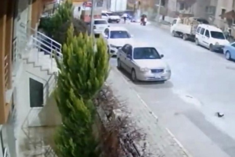 Isparta'da otomobilin &ccedil;arptığı gen&ccedil; yaşam savaşını kaybetti