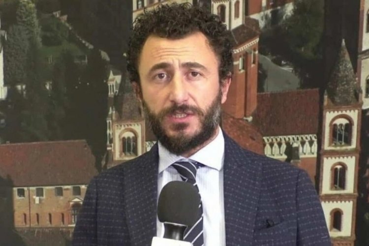 İtalyan vekilin silahı ateş aldı, bir kişi vuruldu