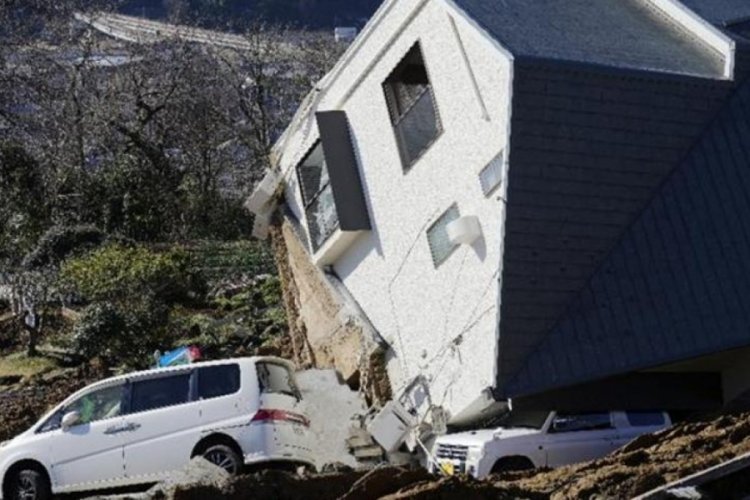 Japonya'daki 7.6'lık depremde can kaybı y&uuml;kseldi