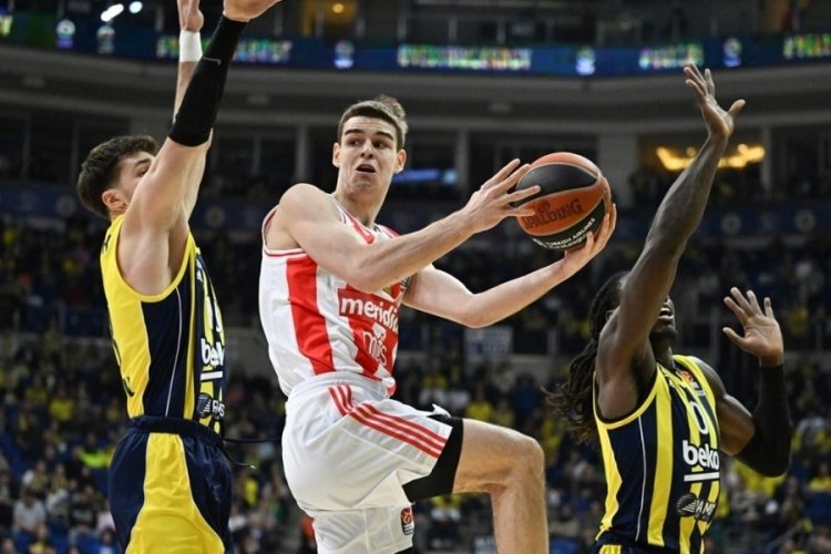 Fenerbah&ccedil;e konuk ettiği Kızılyıldız'a mağlup oldu