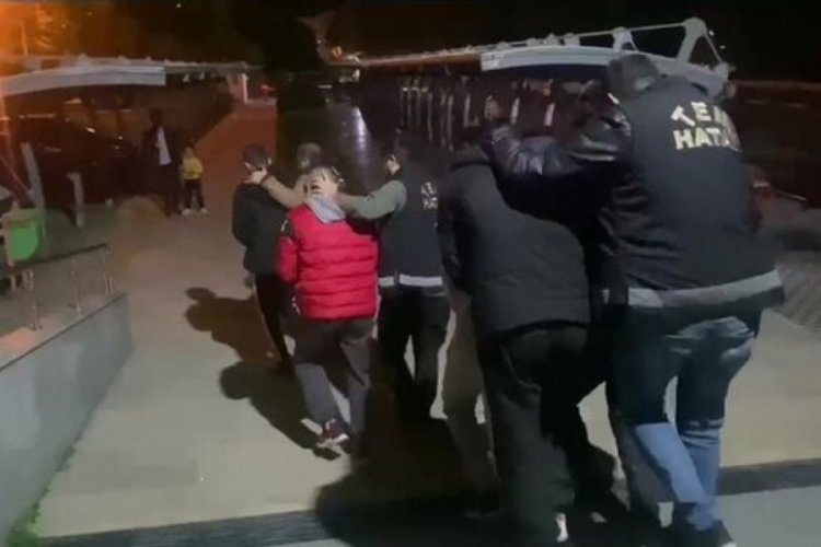 Hatay'da ter&ouml;r &ouml;rg&uuml;tlerine eş zamanlı operasyon: 6 tutuklama