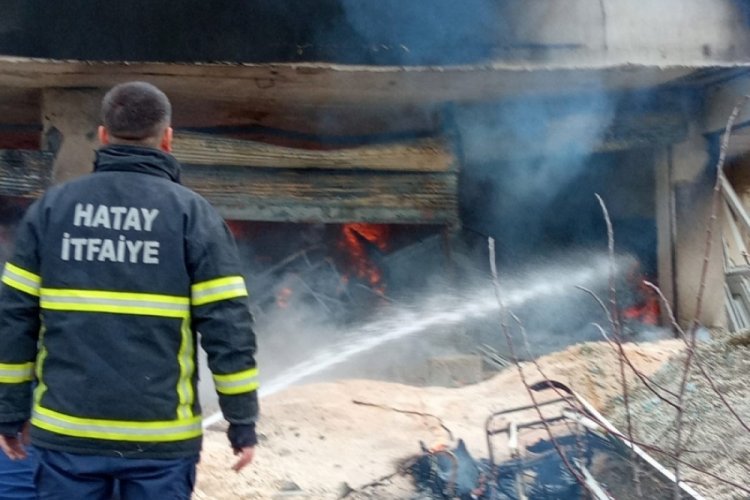 Hatay'da mesken yangını kontrol altına alındı