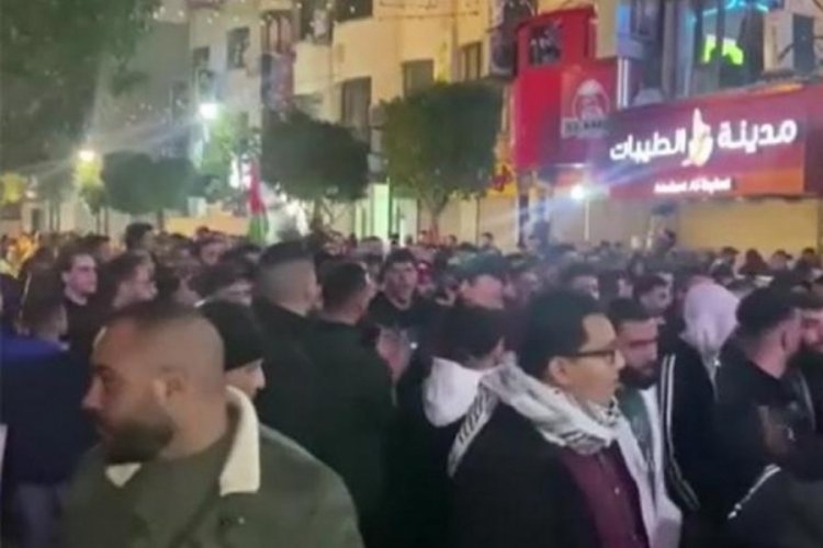 Aruri'nin &ouml;ld&uuml;r&uuml;lmesi Ramallah'ta protesto edildi