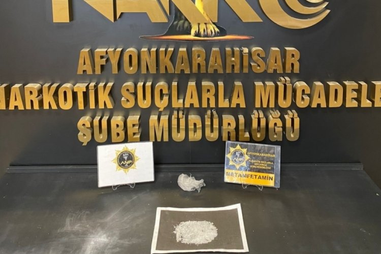 Afyonkarahisar'da uyuşturucu ile yakalanan 2 kişi g&ouml;zaltına alındı