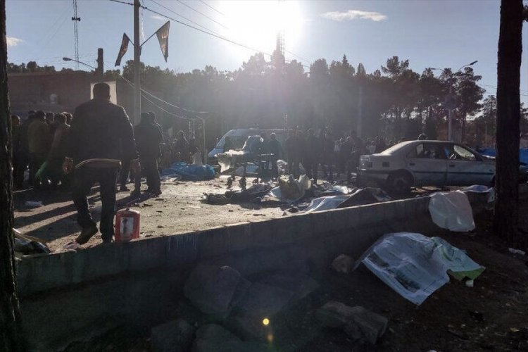 İran'da art arda iki patlama! &Ccedil;ok sayıda &ouml;l&uuml; var