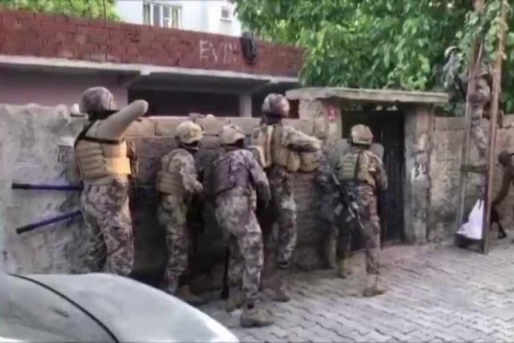 Batman'da ter&ouml;r operasyonu: 12 g&ouml;zaltı
