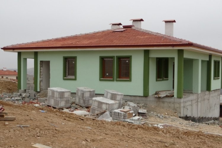 Malatya'da k&ouml;y evlerinin teslimine başlanıldı