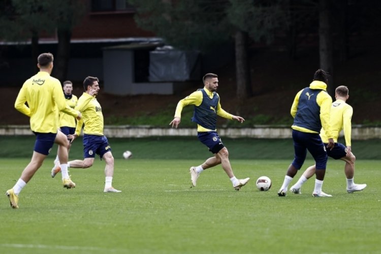 Fenerbah&ccedil;e, İstanbulspor ma&ccedil;ı hazırlıklarını s&uuml;rd&uuml;rd&uuml;