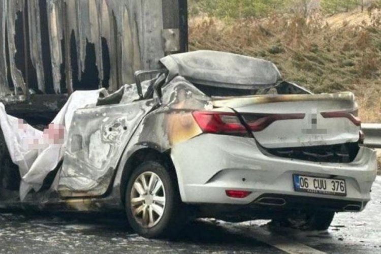 Ankara'da TIR dorsesine &ccedil;arpan ara&ccedil; alev aldı