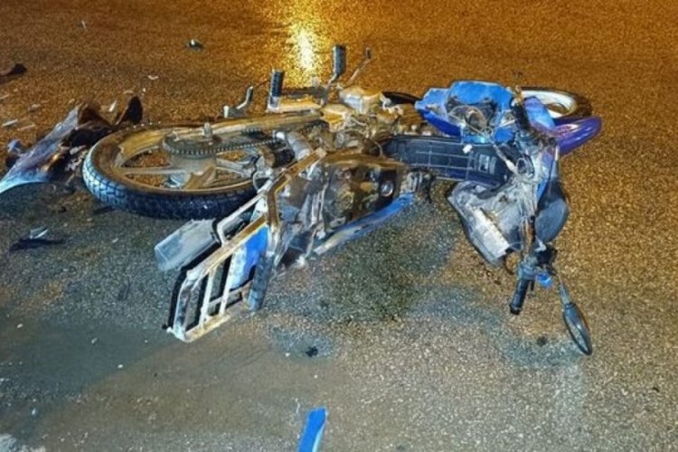 Hatay'da otomobilin &ccedil;arpıp ka&ccedil;tığı motosikletin s&uuml;r&uuml;c&uuml;s&uuml; &ouml;ld&uuml;
