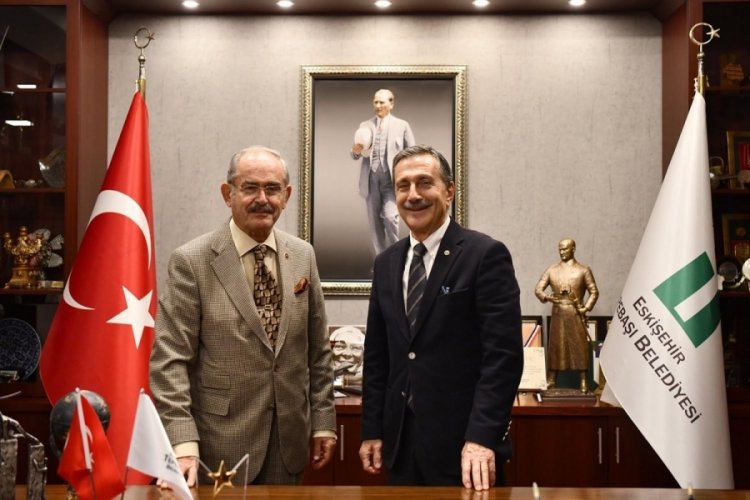 Eskişehir'de CHP'li belediyeler arasında gerginliğe yol a&ccedil;an &ccedil;alıştay iptal edildi