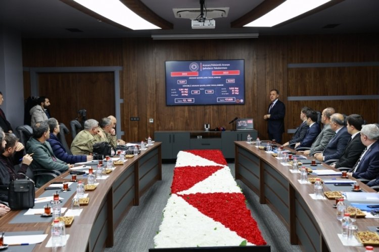 Bing&ouml;l'de 1 yılda 38 milyon 818 bin k&ouml;k kenevir ele ge&ccedil;irildi