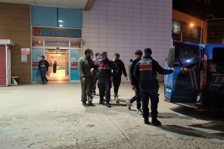 Bursa'da jandarma operasyonunda 7 d&uuml;zensiz g&ouml;&ccedil;men yakalandı