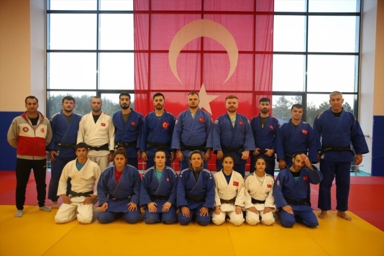 İşitme Engelliler B&uuml;y&uuml;kler Judo Milli Takımı'nın kampı başladı