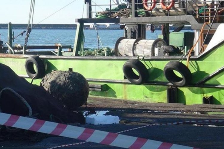 Zonguldak'ta balık&ccedil;ıların ağına takılan mayın imha edildi