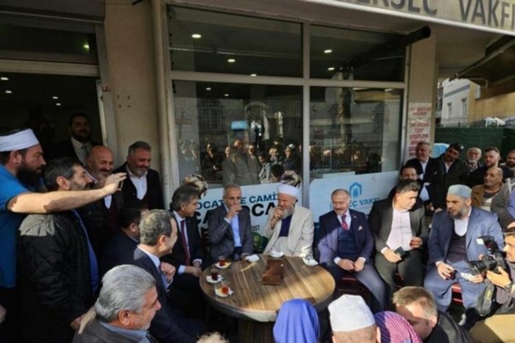 Bakan Uraloğlu, Bayrampaşa'da vatandaşlarla bir araya geldi