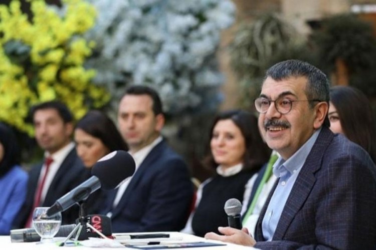 Bakan Tekin Sivas'ta &ouml;ğretmenlerle bir araya geldi
