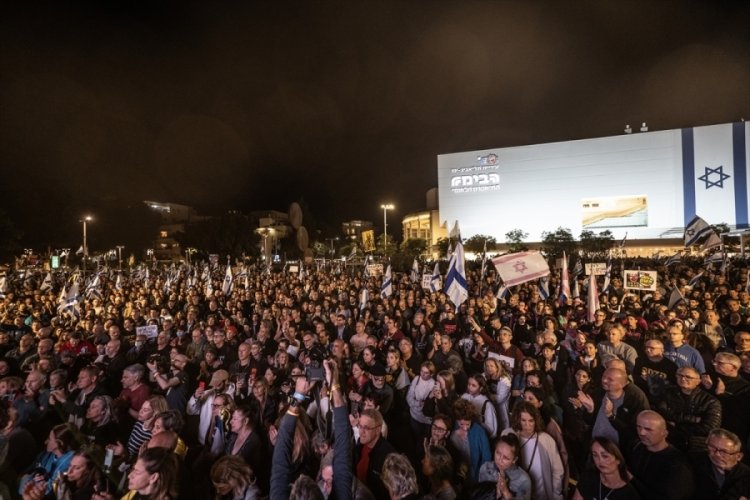 Tel Aviv'de Netanyahu karşıtı g&ouml;steri