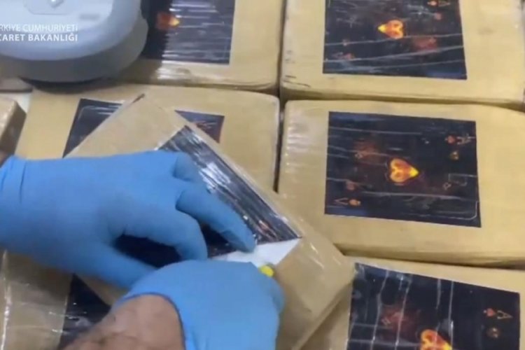Mersin Limanı'nda 77 kilogram kokain ele ge&ccedil;irildi