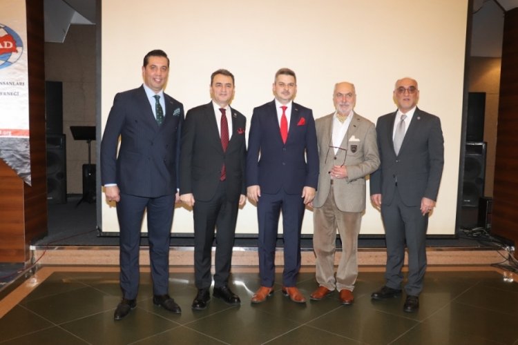 GESİAD'da Bayrak değişimi