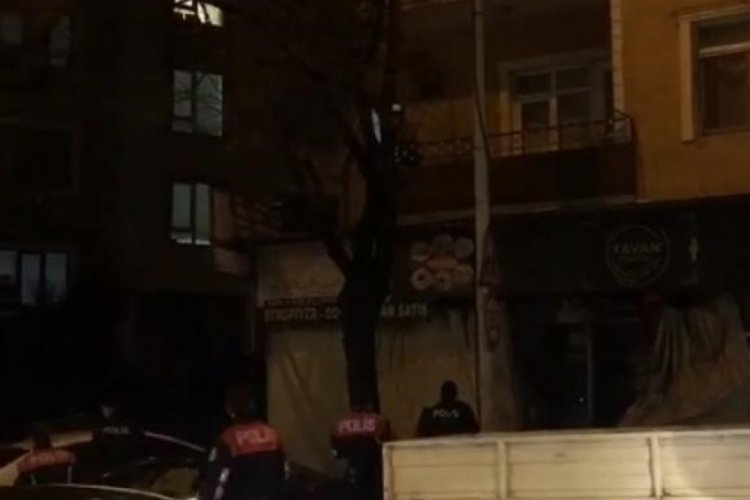Kocaeli'nde balkona tırmanırken su&ccedil;&uuml;st&uuml; yakalandı