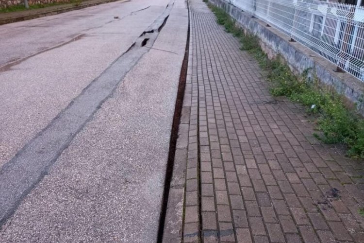 Bursa'da toprak kayması meydana geldi!