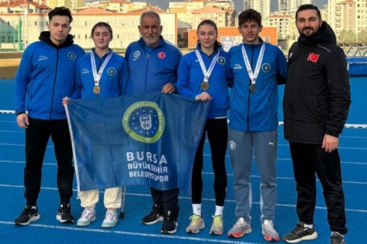 Bursa B&uuml;y&uuml;kşehir Belediyespor Kul&uuml;b&uuml; sporcuları yine k&uuml;rs&uuml;de