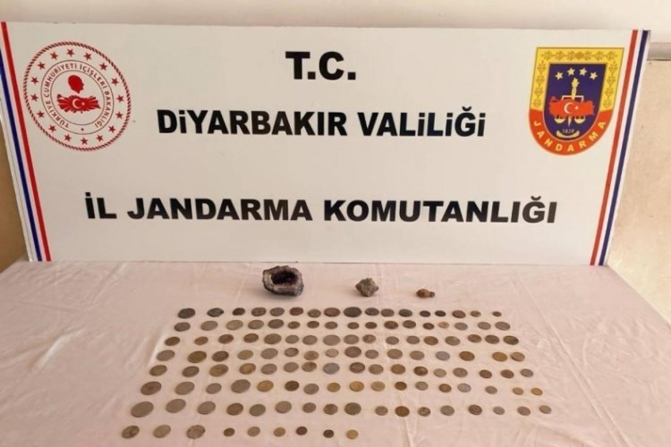 Diyarbakır'da 130 adet tarihi obje ele ge&ccedil;irildi