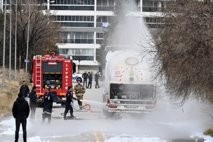 Ankara'da LPG dolu tankerdeki gaz sızıntısına m&uuml;dahale ediliyor