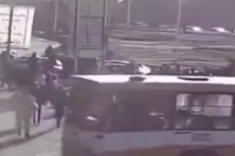 İran'daki ter&ouml;r saldırısına ait yeni g&ouml;r&uuml;nt&uuml; ortaya &ccedil;ıktı