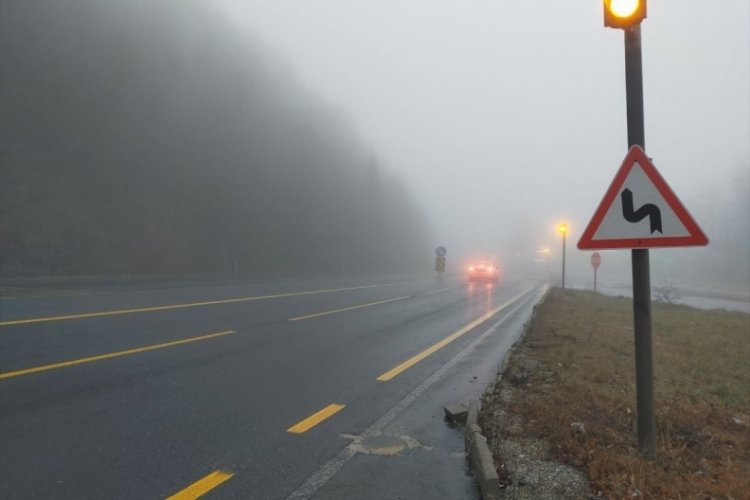 Bolu Dağı'nda sis ve sağanak etkili oldu