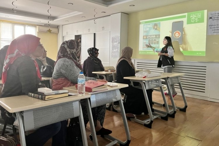 Bursa Emniyet M&uuml;d&uuml;rl&uuml;ğ&uuml;'nden "Uyuşturucu ile M&uuml;cadele" eğitimi