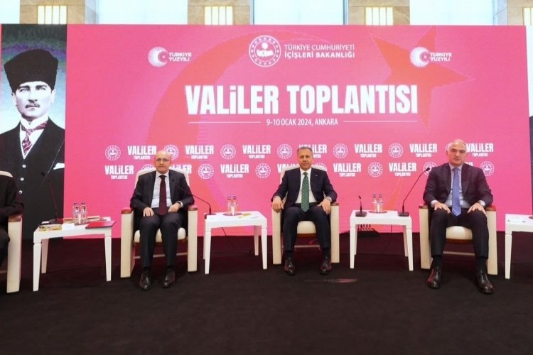 Hazine ve Maliye Bakanı Şimşek Valiler toplantısına katıldı